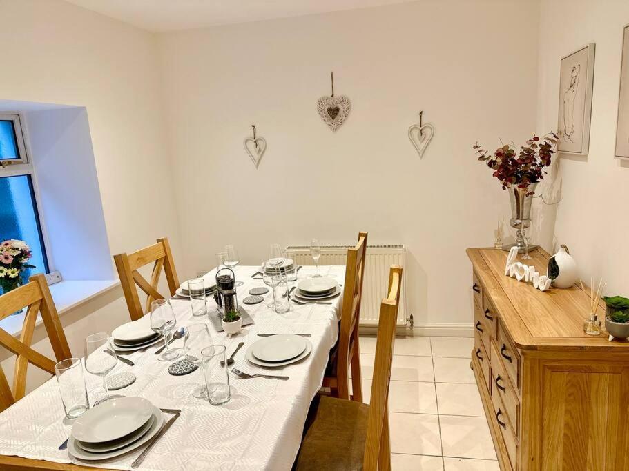 Cottage,Cinema Room,Log Burner Blaenavon Εξωτερικό φωτογραφία