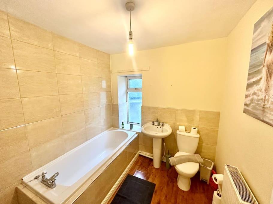 Cottage,Cinema Room,Log Burner Blaenavon Εξωτερικό φωτογραφία